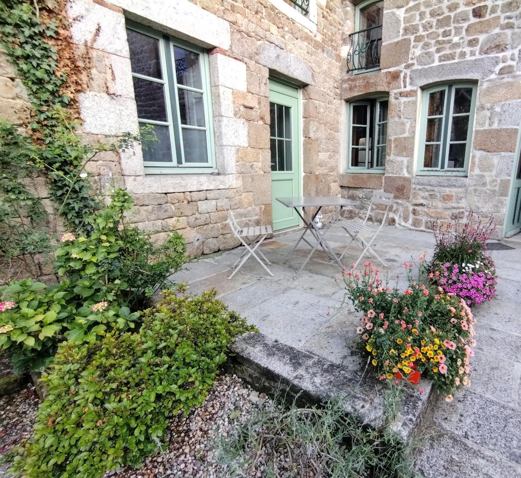 Le Cheval Blanc Otel Carrouges Dış mekan fotoğraf