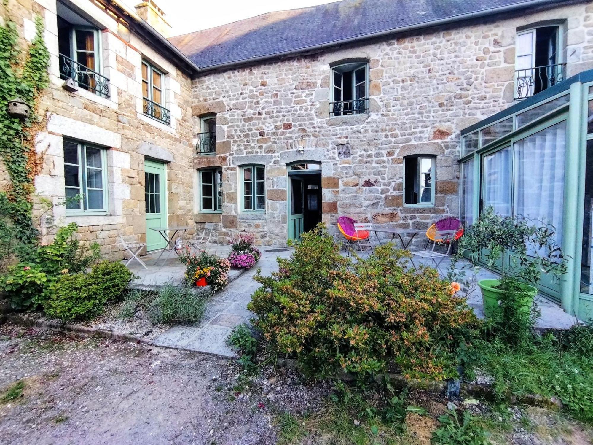 Le Cheval Blanc Otel Carrouges Dış mekan fotoğraf