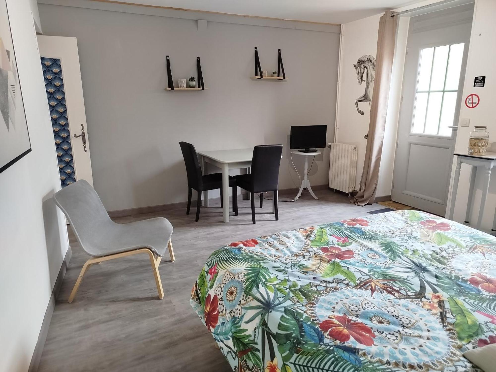 Le Cheval Blanc Otel Carrouges Dış mekan fotoğraf